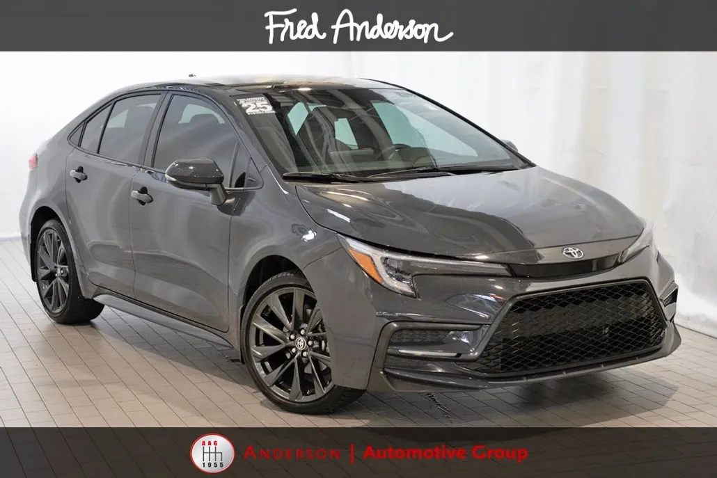 2025 Toyota Corolla SE photo 1