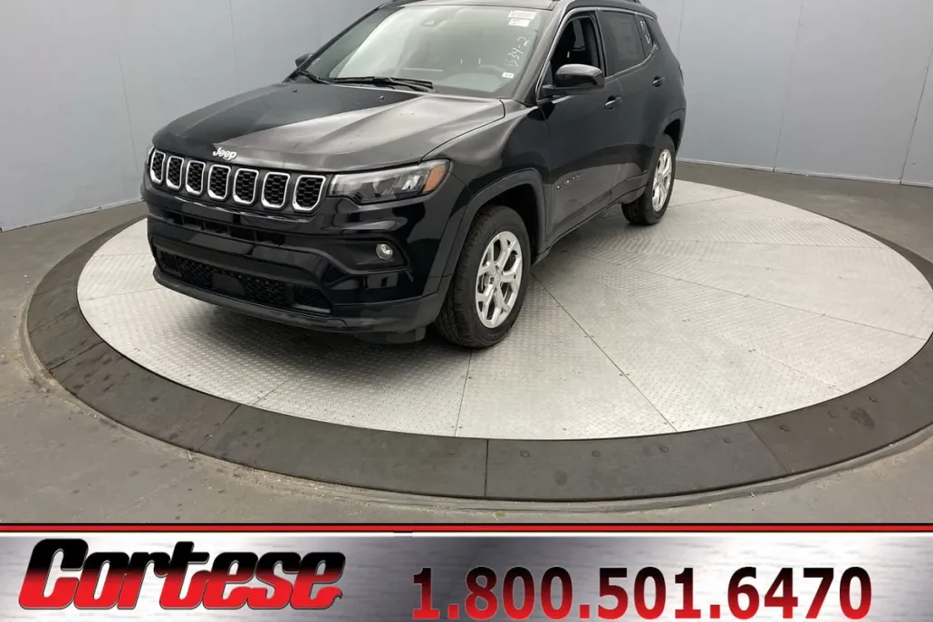 2024 Jeep Compass Latitude photo 1