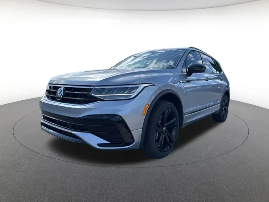 2024 Volkswagen Tiguan SE R-Line Black photo 1