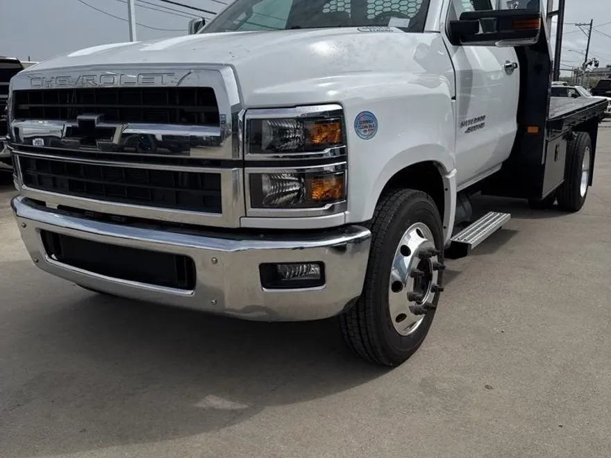 2023 Chevrolet Silverado 4500HD Work Truck photo 1