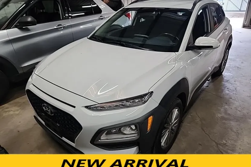 2021 Hyundai Kona SEL photo 1