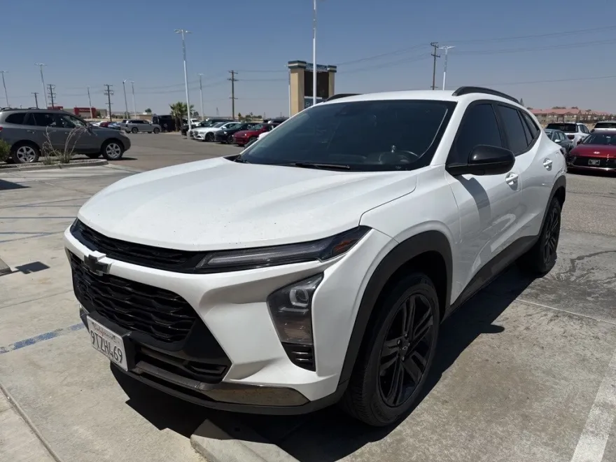 2024 Chevrolet Trax ACTIV photo 1