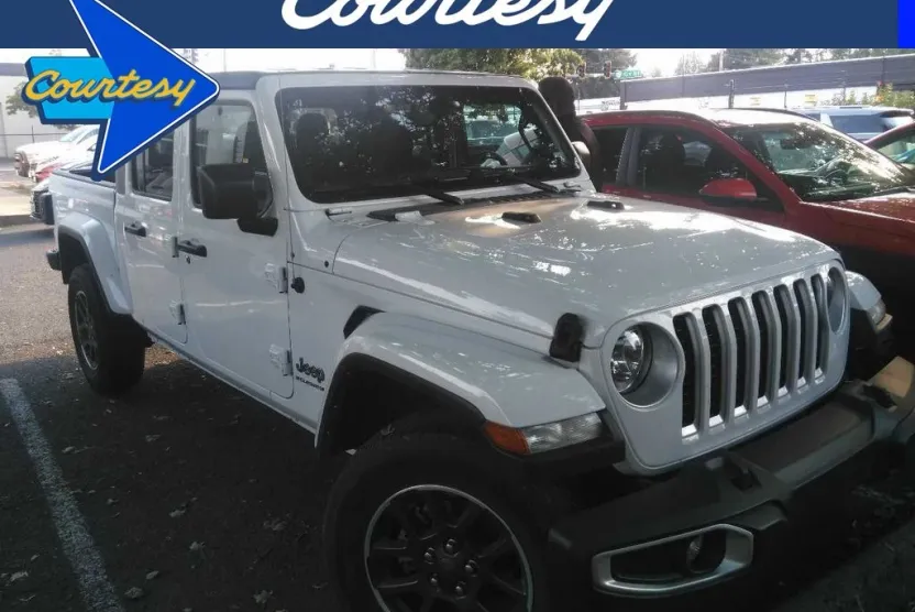 2023 Jeep Gladiator Overland photo 1