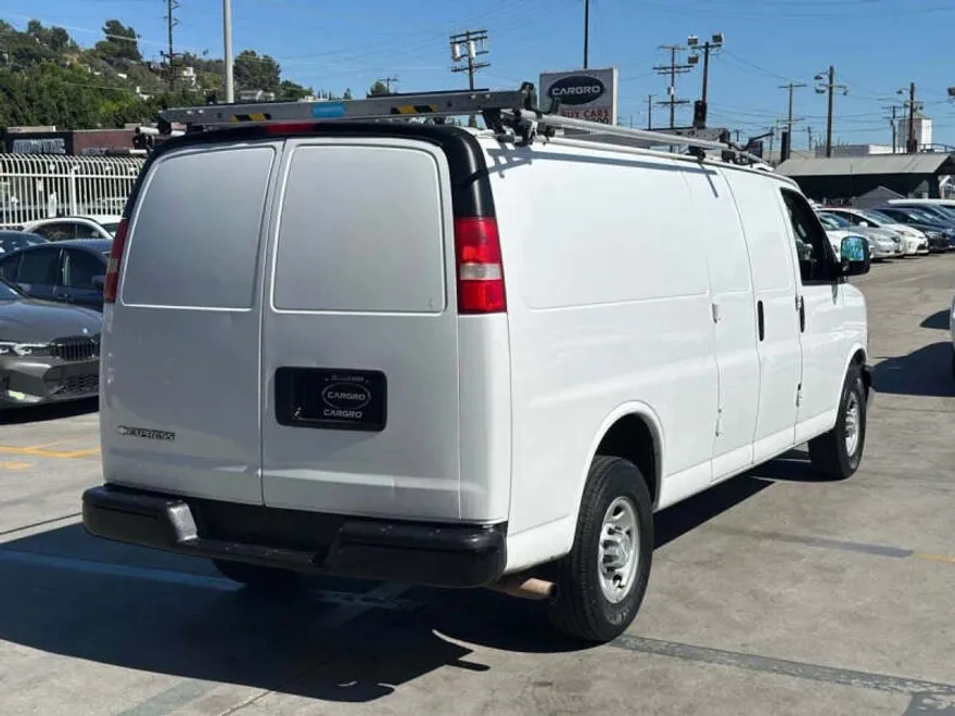 2018 Chevrolet Express 2500 Cargo Van photo 1