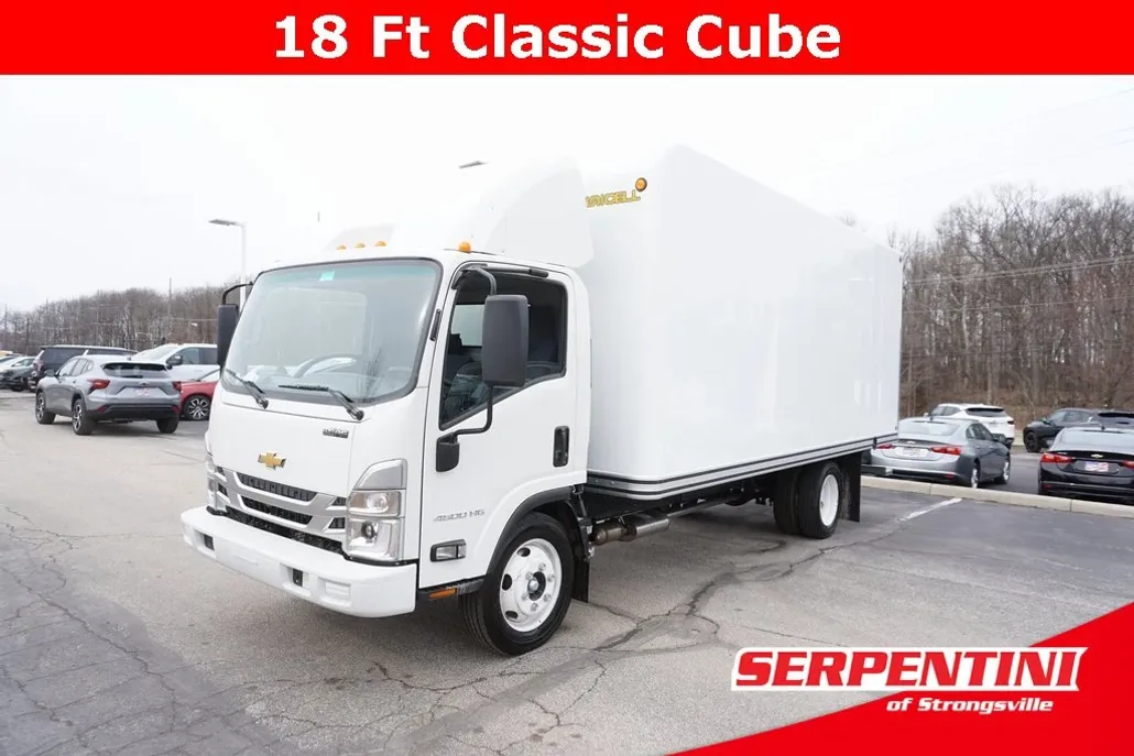 2024 Chevrolet Silverado 4500HD photo 1