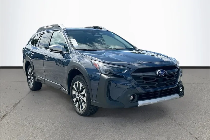 2023 Subaru Outback Touring photo 1