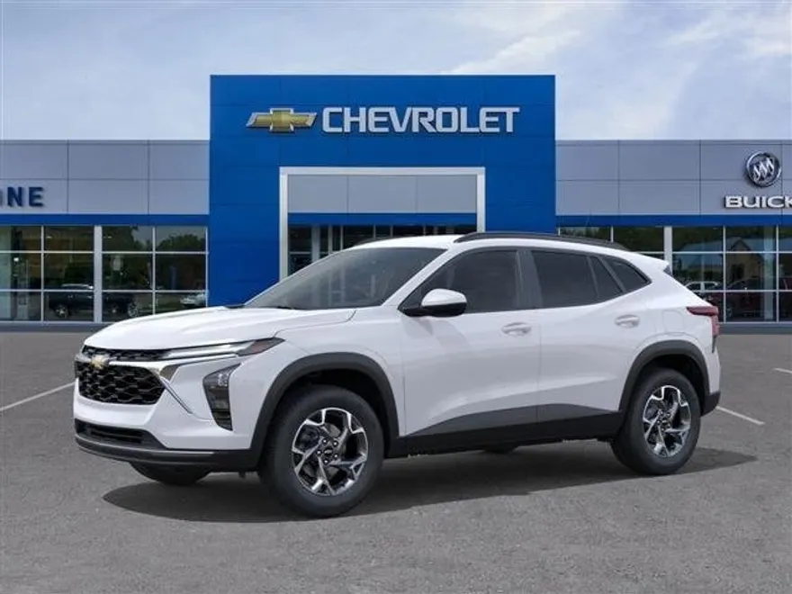 2025 Chevrolet Trax LT photo 1