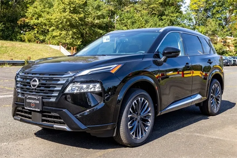 2026 Nissan Rogue Platinum photo 1