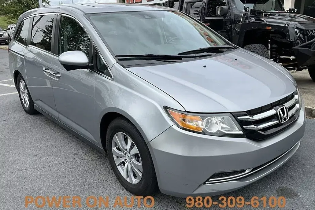 2016 Honda Odyssey EX-L photo 1