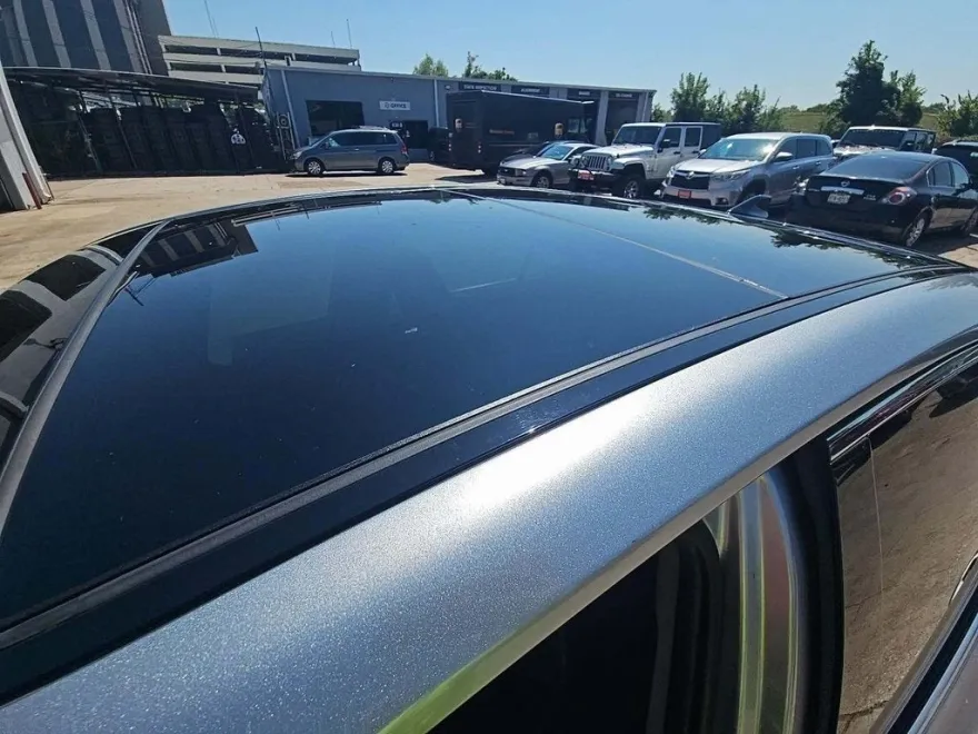 2020 Toyota Camry XSE photo 1