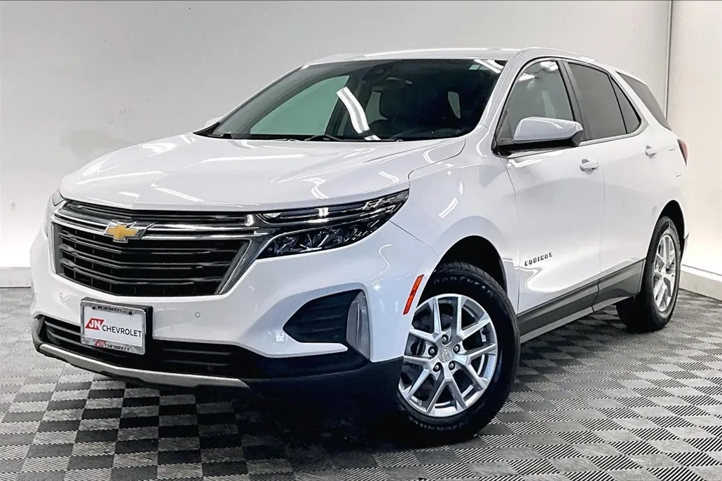 2022 Chevrolet Equinox LT photo 1