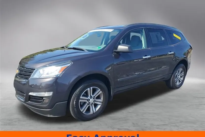 2017 Chevrolet Traverse LS photo 1