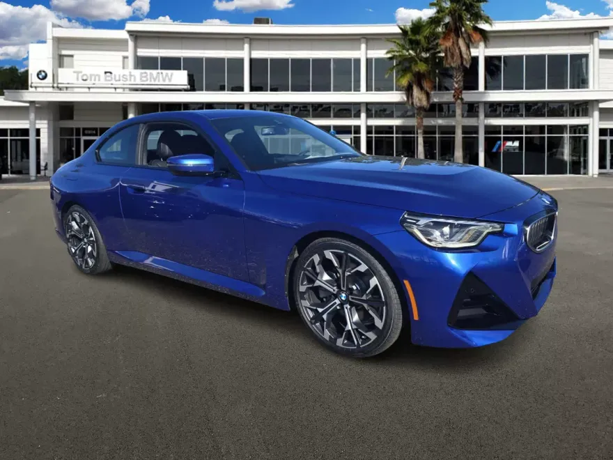 2025 Bmw 230i photo 1