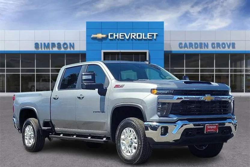 2026 Chevrolet Silverado 2500HD LT photo 1