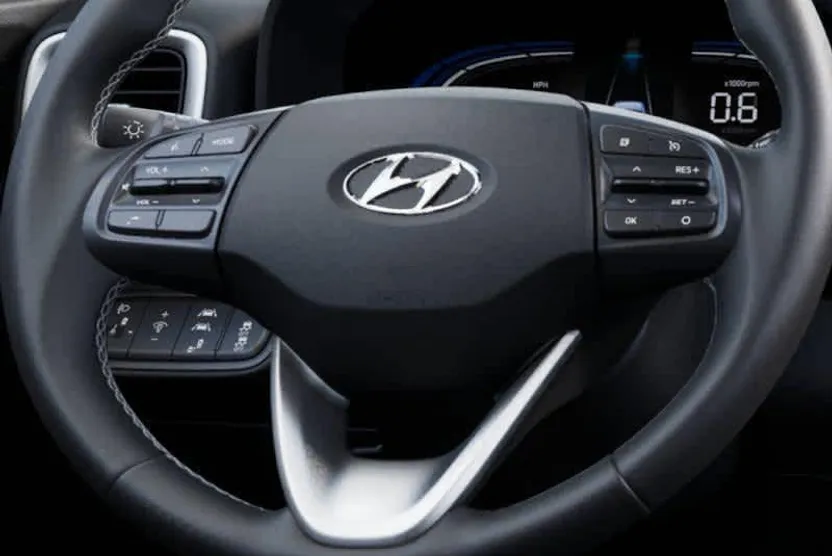 2025 Hyundai Venue SEL Limited photo 1