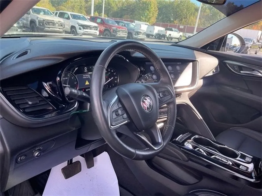 2021 Buick Envision Essence photo 1
