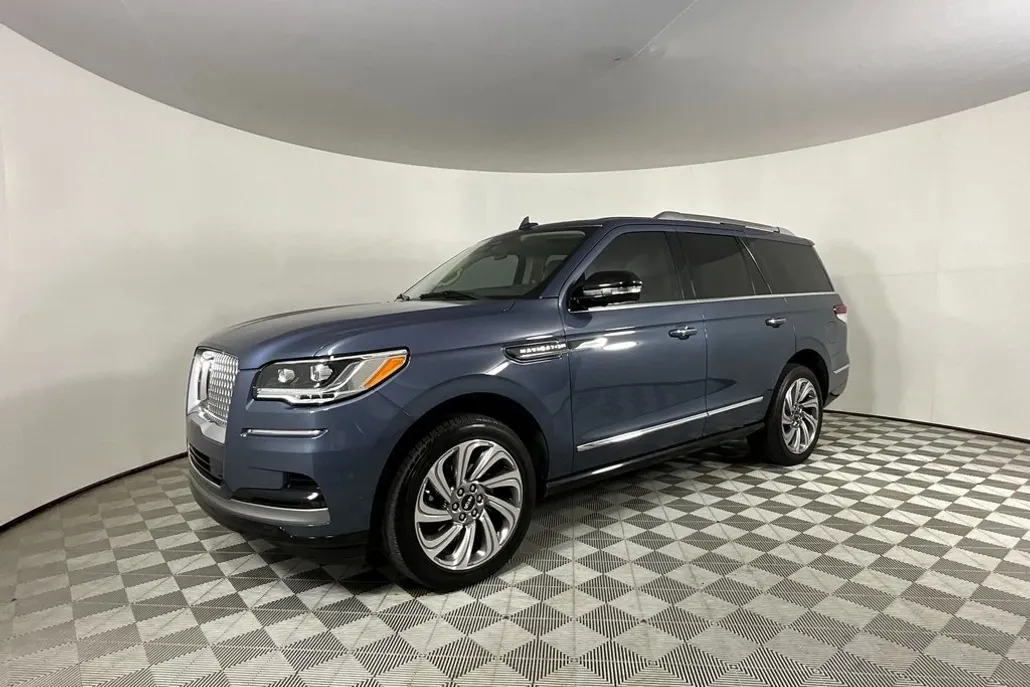 2023 Lincoln Navigator Reserve photo 1