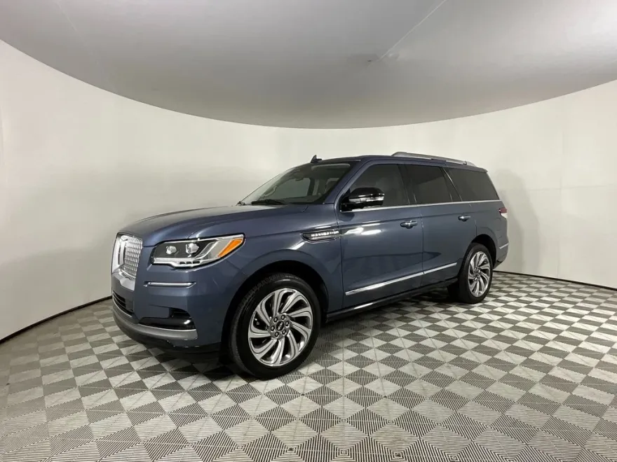 2023 Lincoln Navigator Reserve photo 1