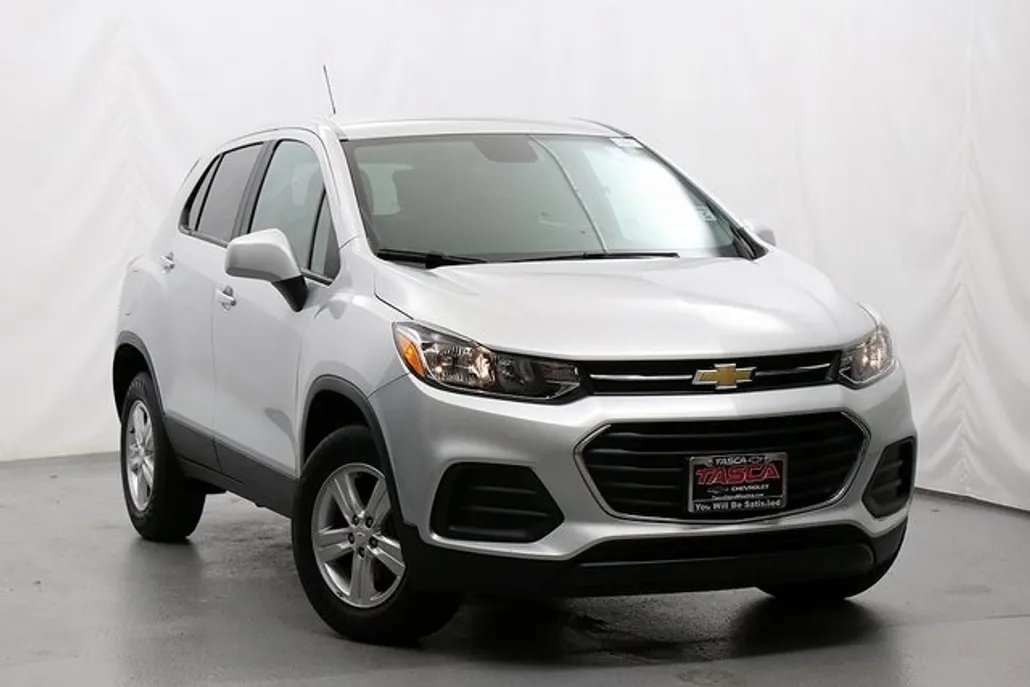 2022 Chevrolet Trax LS photo 1