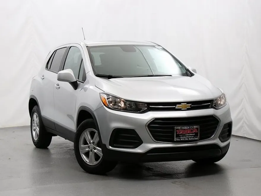 2022 Chevrolet Trax LS photo 1