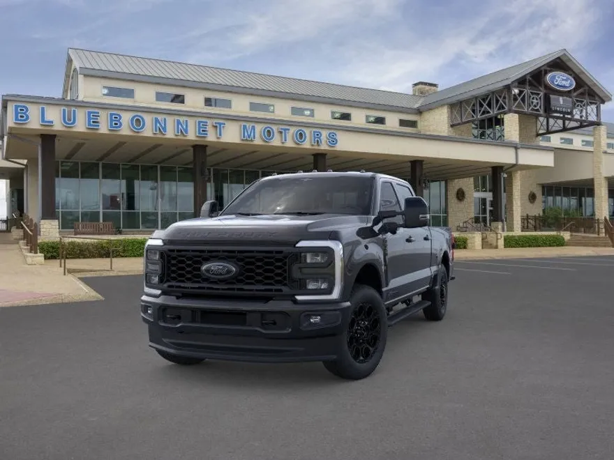 2025 Ford F-250 Lariat photo 1