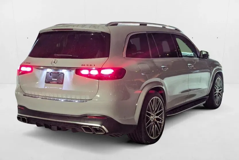 2026 Mercedes Benz GLS AMG 63 4MATIC photo 1