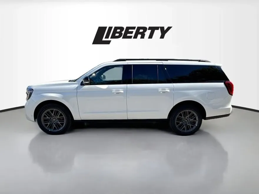 2025 Ford Expedition MAX Platinum photo 1