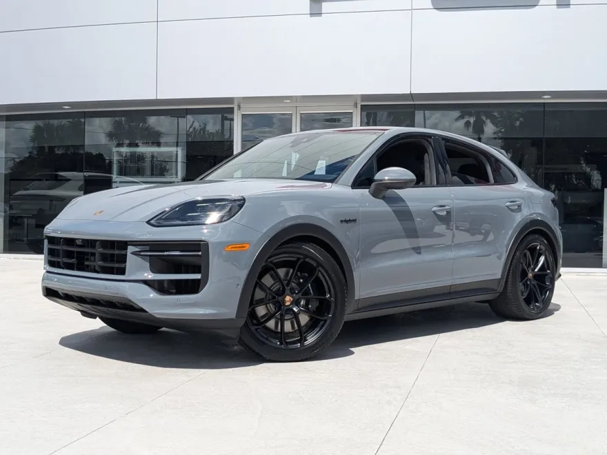 2025 Porsche Cayenne E-Hybrid Coupe S photo 1