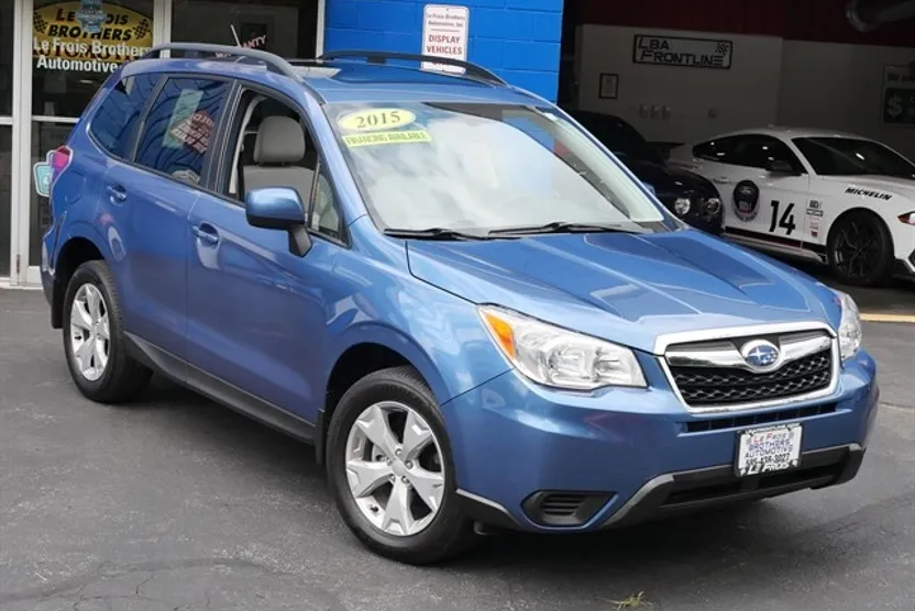 2015 Subaru Forester 2.5i Premium photo 1