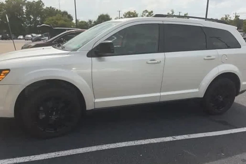 2018 Dodge Journey SXT photo 1