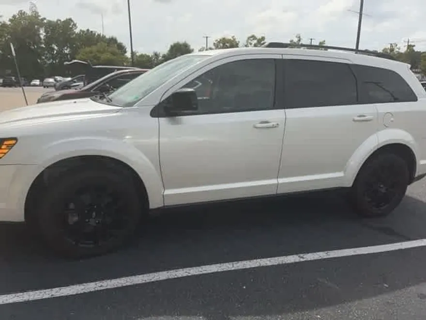 2018 Dodge Journey SXT photo 1
