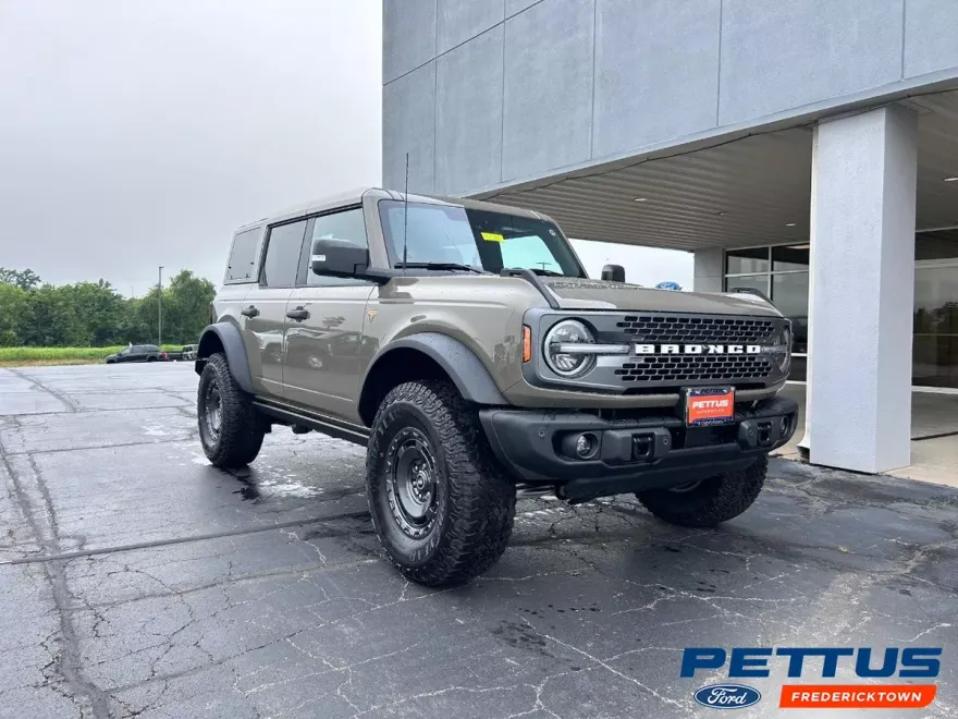 2025 Ford Bronco Badlands photo 1
