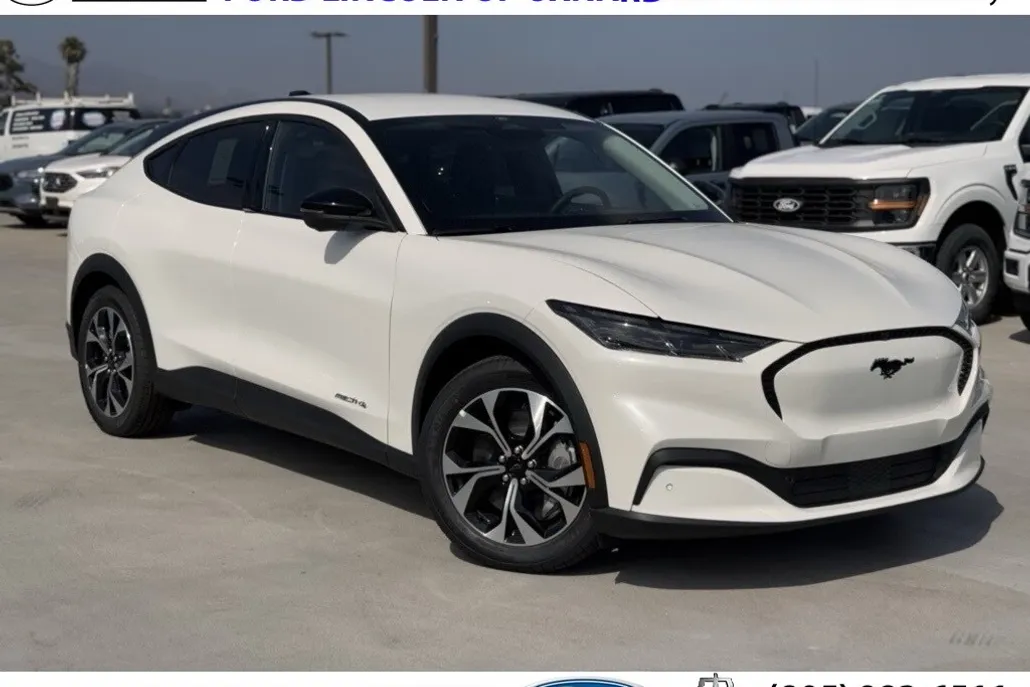 2025 Ford Mustang Mach-E Select photo 1