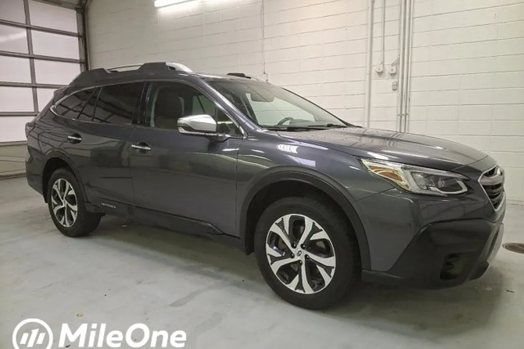 2021 Subaru Outback Touring photo 1