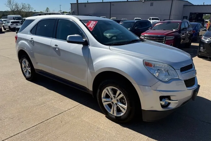 2015 Chevrolet Equinox LT photo 1