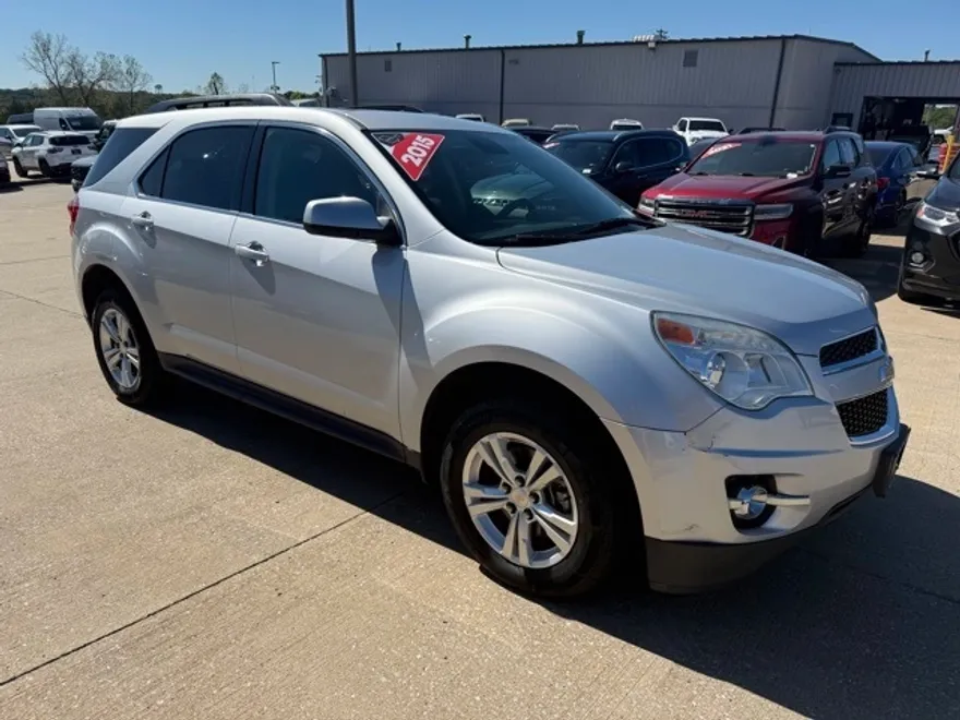 2015 Chevrolet Equinox LT photo 1