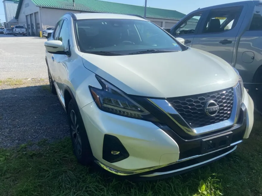 2023 Nissan Murano SV photo 1
