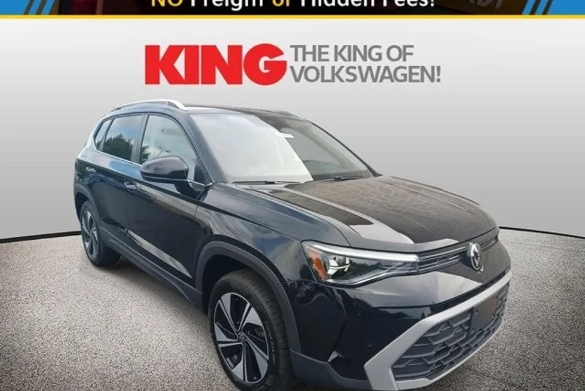 2025 Volkswagen Taos SE photo 1