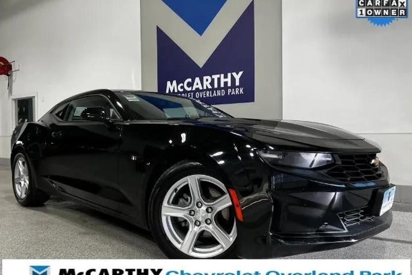 2022 Chevrolet Camaro 1LT photo 1