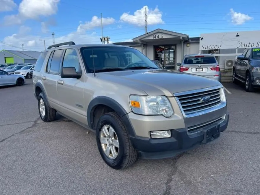 2006 Ford Explorer XLT Sport photo 1