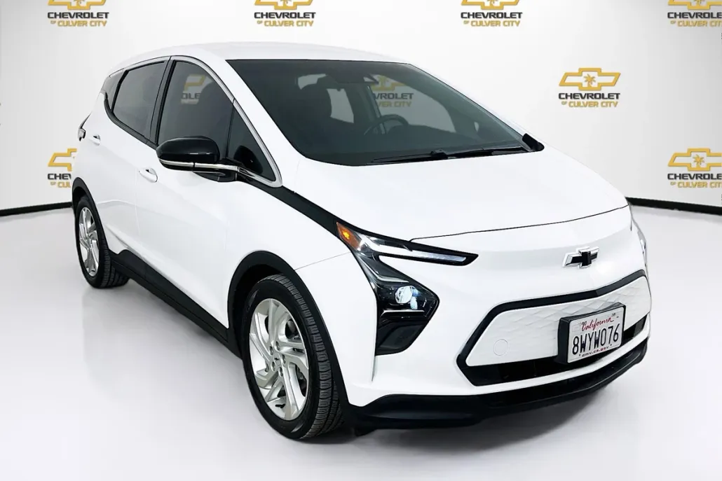 2022 Chevrolet Bolt EV 1LT photo 1