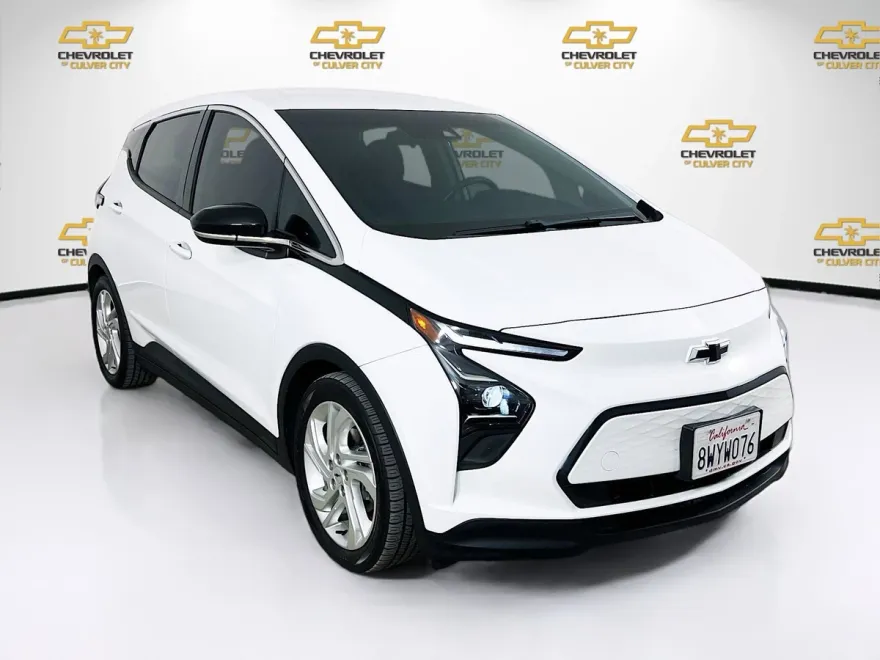2022 Chevrolet Bolt EV 1LT photo 1