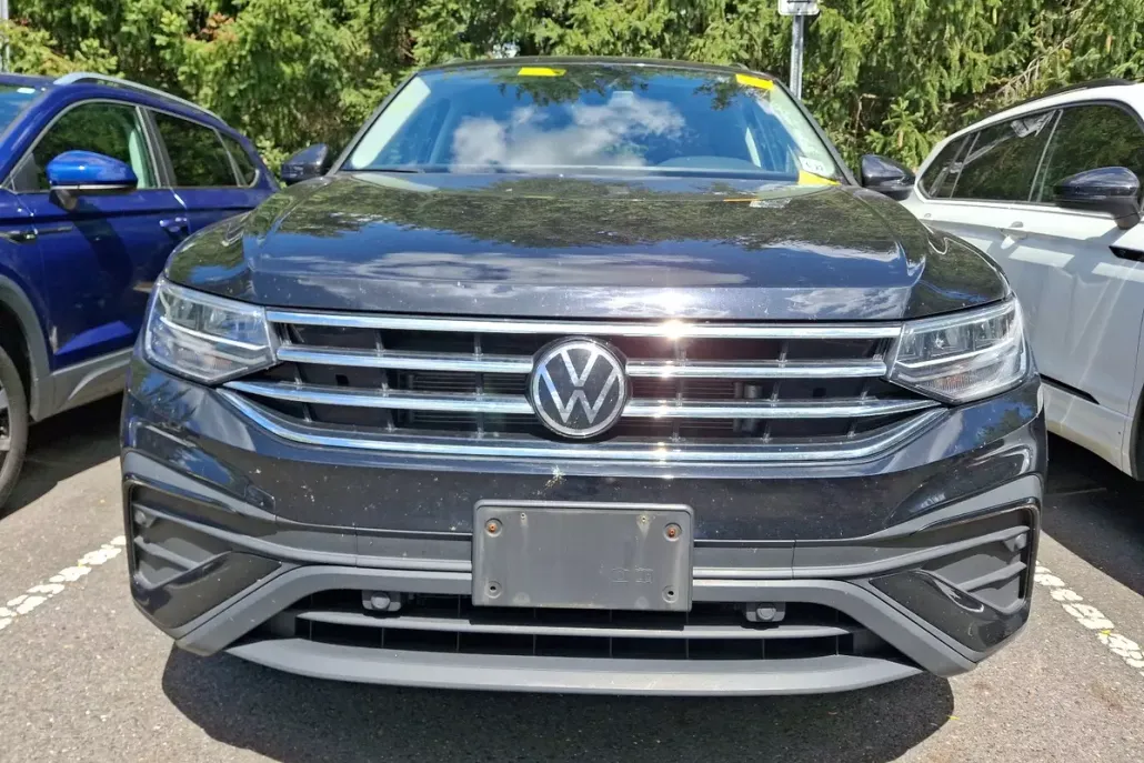 2022 Volkswagen Tiguan SE photo 1
