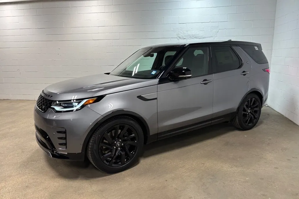 2025 Land Rover Discovery SE photo 1