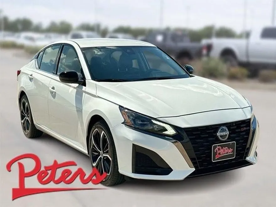 2024 Nissan Altima 2.5 SR photo 1