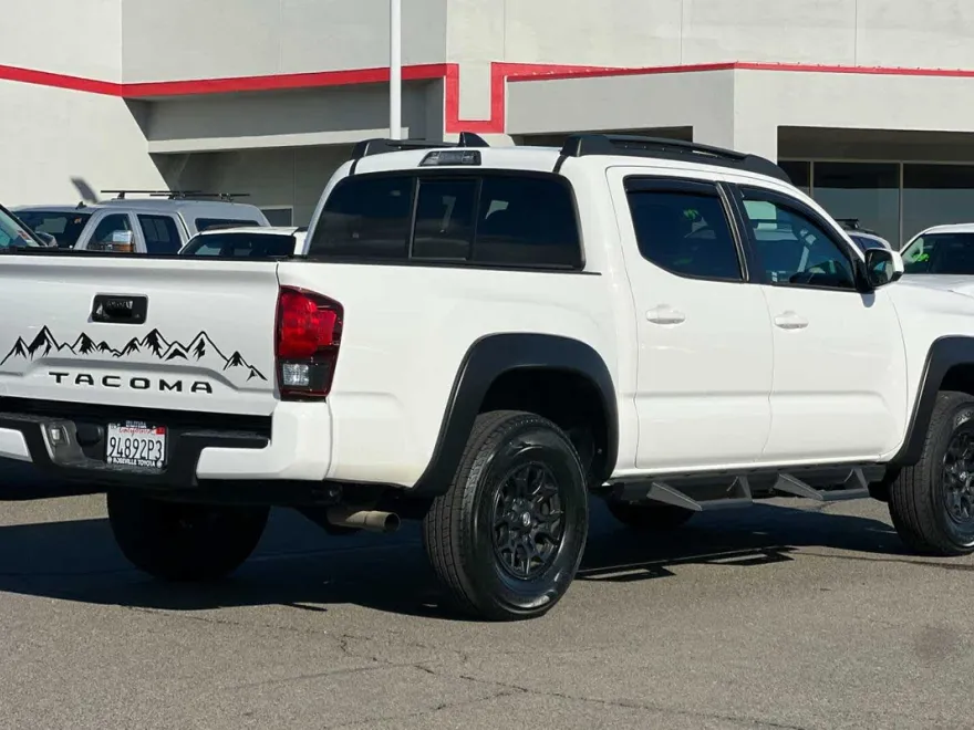 2022 Toyota Tacoma SR photo 1