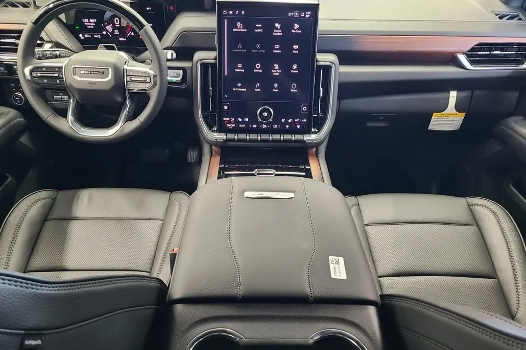 2025 Gmc Yukon Denali photo 1
