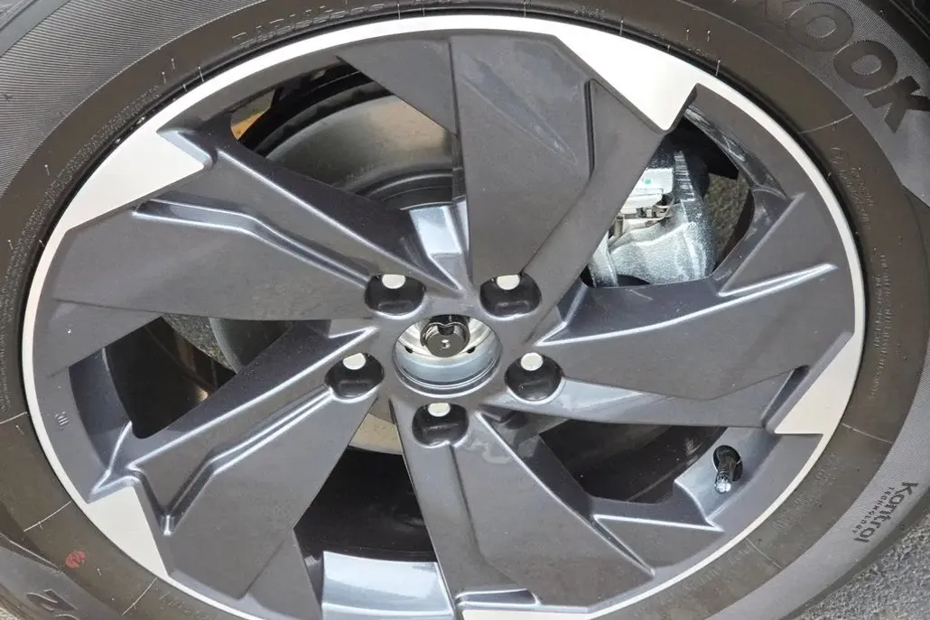2026 Nissan Rogue SV photo 1