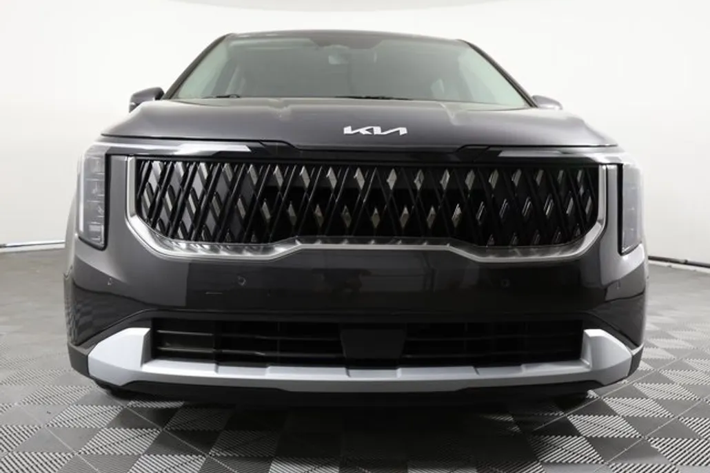 2026 Kia Carnival LXS photo 1
