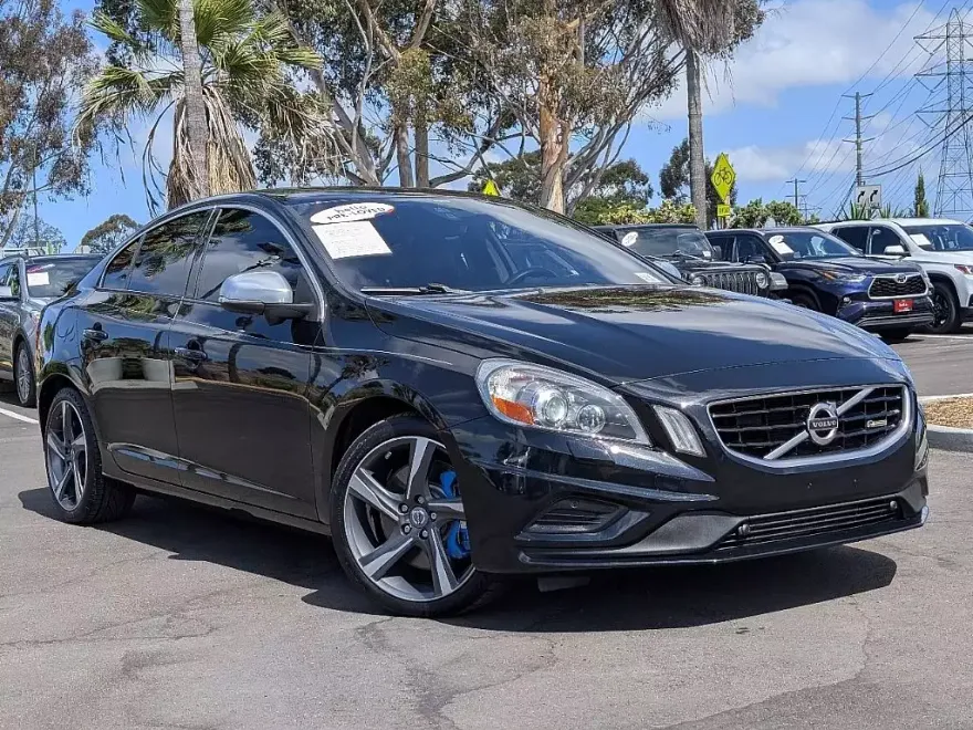 2013 Volvo S60 T6 R-Design Platinum photo 1